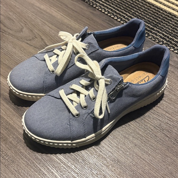 NWOT Clarks Caroline Echo Sneakers - Size 7 - Picture 4 of 9